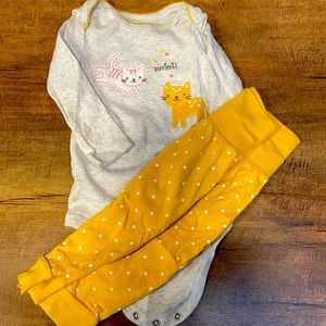 9 month Carter’s girl matching set